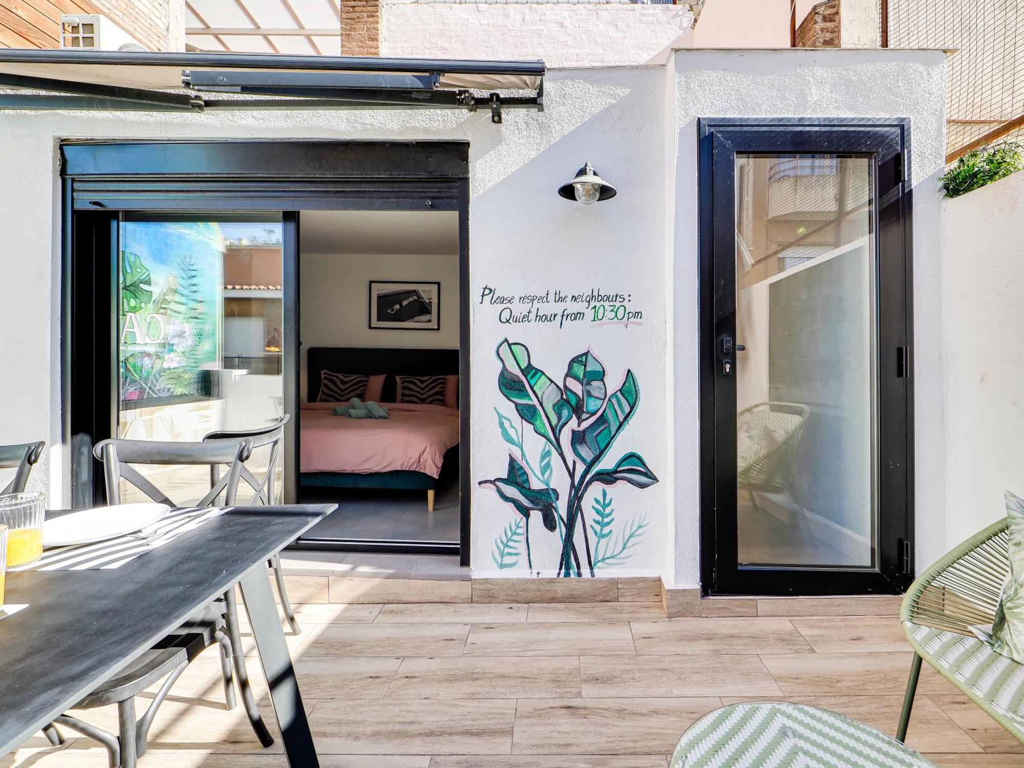 Casa Maria Townhouse- Terrace-4 Bedrooms L'Hospitalet de Llobregat Exterior photo