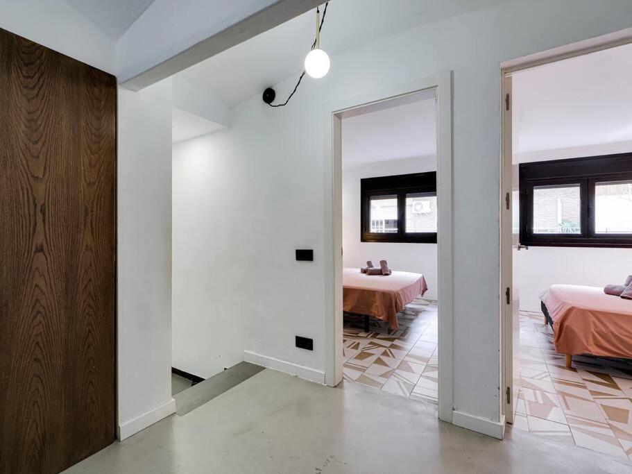 Casa Maria Townhouse- Terrace-4 Bedrooms L'Hospitalet de Llobregat Exterior photo