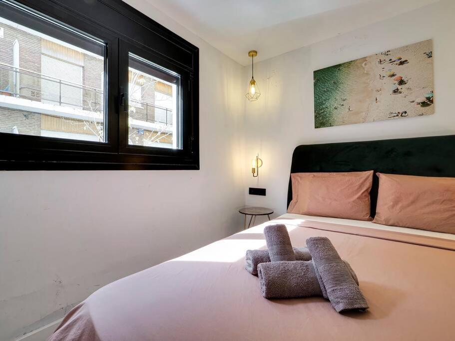 Casa Maria Townhouse- Terrace-4 Bedrooms L'Hospitalet de Llobregat Exterior photo